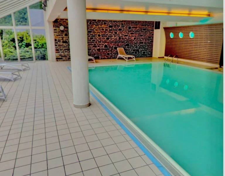 Piscine intérieure chauffée du Val d’Arimont
