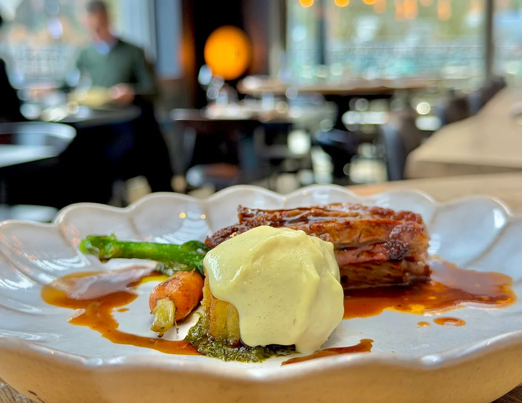 Assiette gastronomique servie à La Bru’sserie de Durbuy