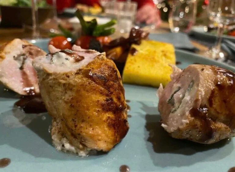 Assiette généreuse servie lors d’un dîner au chalet à Nendaz
