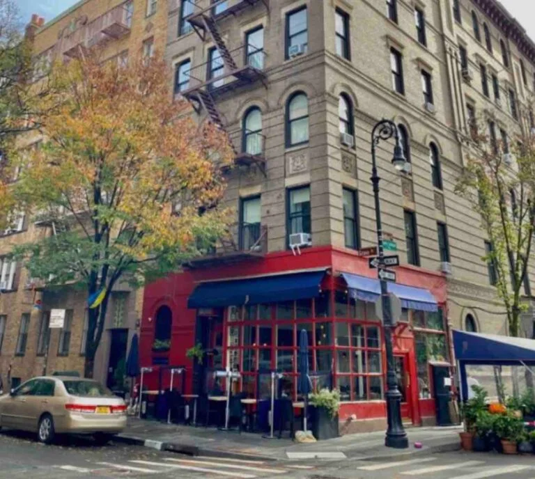Façade de quartier à Manhattan pendant un voyage à New York